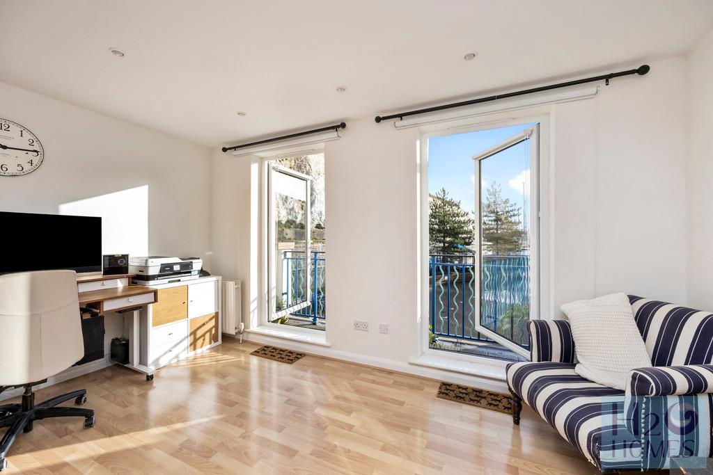 House in Brighton - More