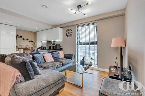 2 bedroom apartment for sale, William Street, Slough