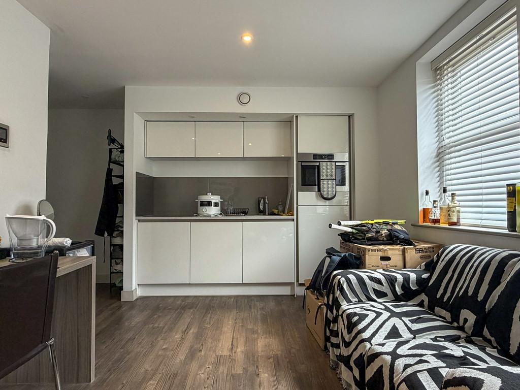 Apartment in Cambridge - View 2