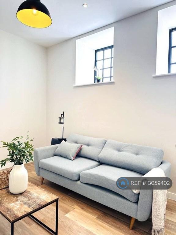 Apartment in Bristol - View 3