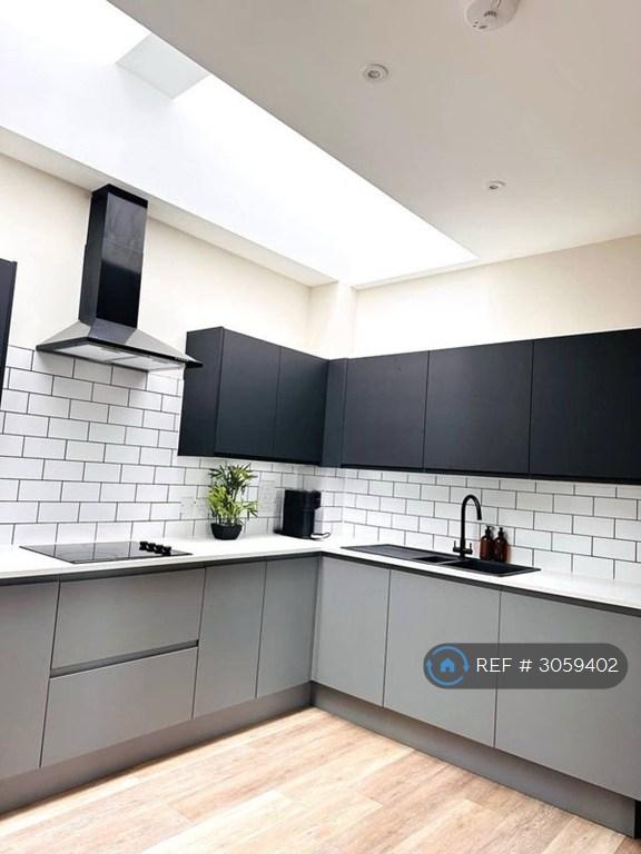 Apartment in Bristol - View 4