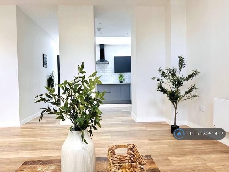 Apartment in Bristol - View 5