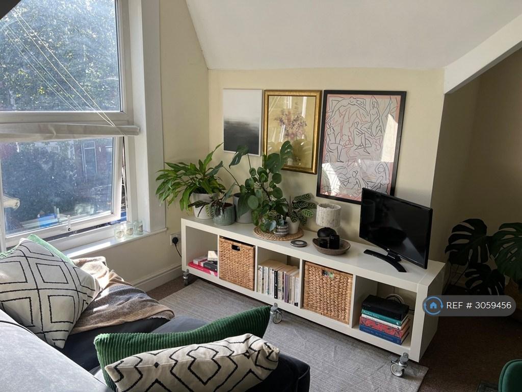 Apartment in Sheffield, South Yorkshire - View 2