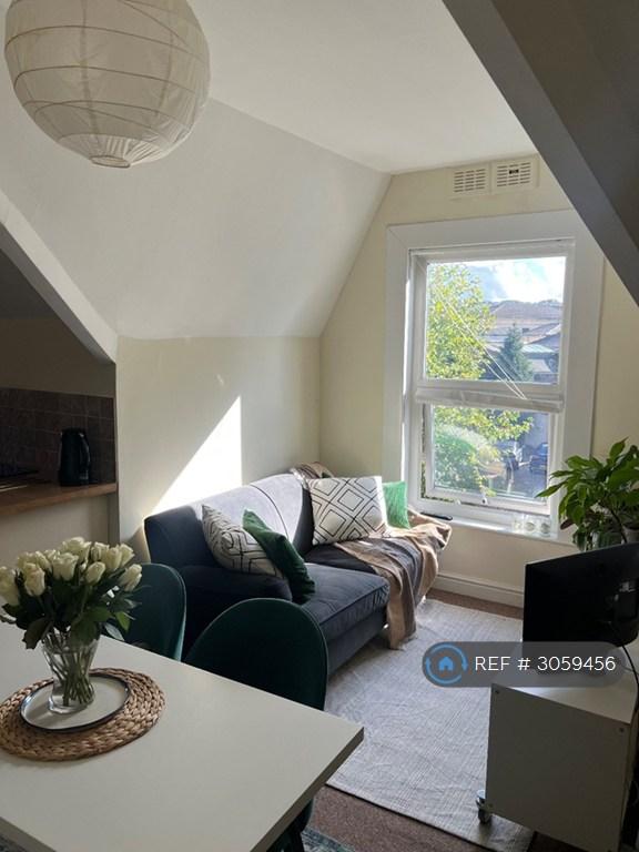 Apartment in Sheffield, South Yorkshire - View 3