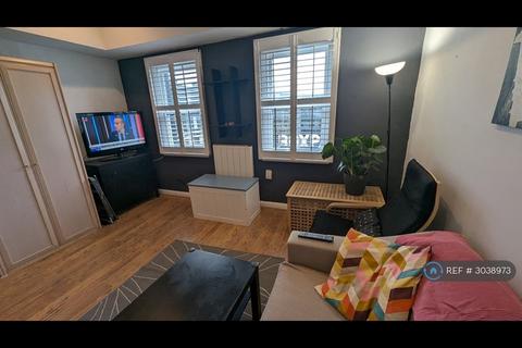 1 bedroom flat to rent, Camden High Street, Camden, NW1