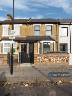 4 bedroom terraced house to rent, Buxton Road, Thornton Heath, CR7