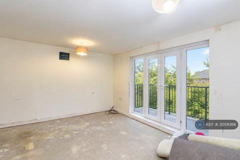 2 bedroom flat to rent, Blackthorn Road, Ilford, IG1