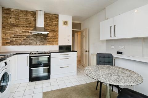 2 bedroom detached bungalow for sale, Kendal Park, TUNBRIDGE WELLS