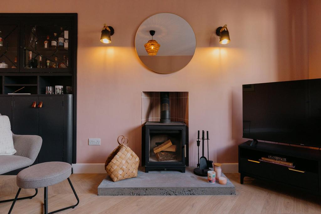 House in Glasgow - More