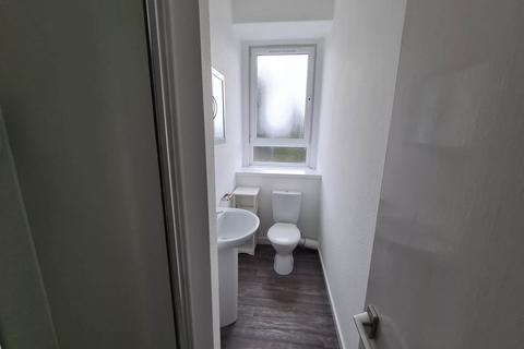 1 bedroom flat to rent, Lyon Street, ,