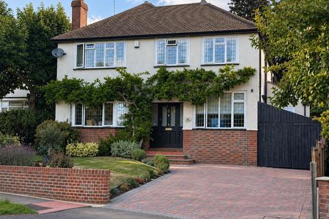 5 bedroom detached house for sale, The Drive, Orpington, BR6 9AP