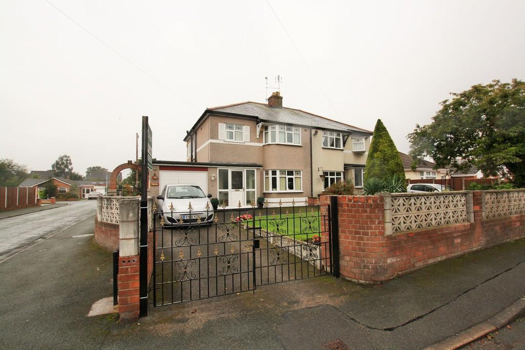 Bryn Estyn Road, Wrexham 3 bed semidetached house £160,000