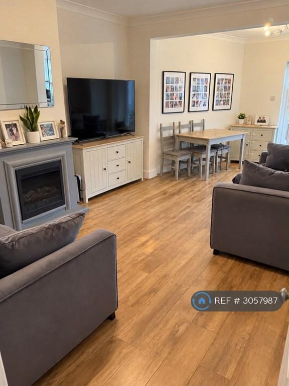 House in Orpington - More