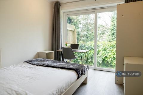 undefined, Dunvegan Close, Exeter, EX4