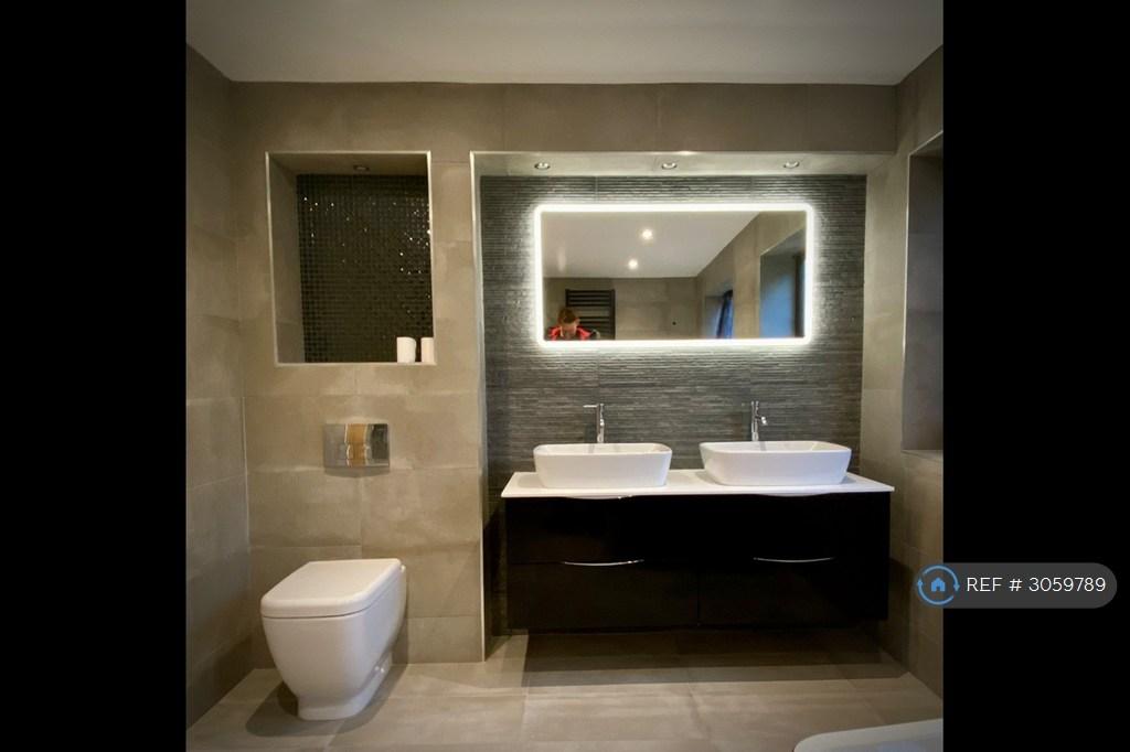 House in Carlton, Nottingham - View 3