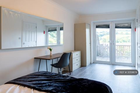4 bedroom terraced house to rent, Dennysmead Court, Exeter, EX4