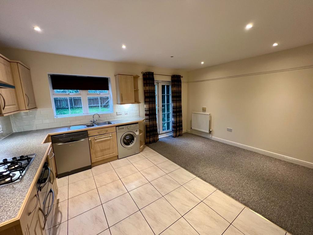 House in Leeds - View 4
