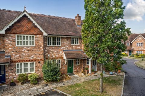 3 bedroom terraced house for sale, Oakwood Court, Hartley Wintney, Hook