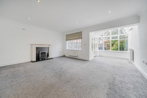 3 bedroom terraced house for sale, Oakwood Court, Hartley Wintney, Hook