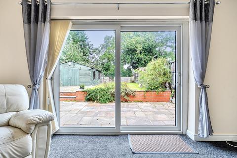 2 bedroom bungalow for sale, Merrills Avenue, Crewe, Cheshire