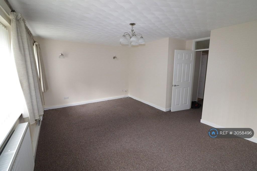 Apartment in Sefton, Liverpool City Region - View 3