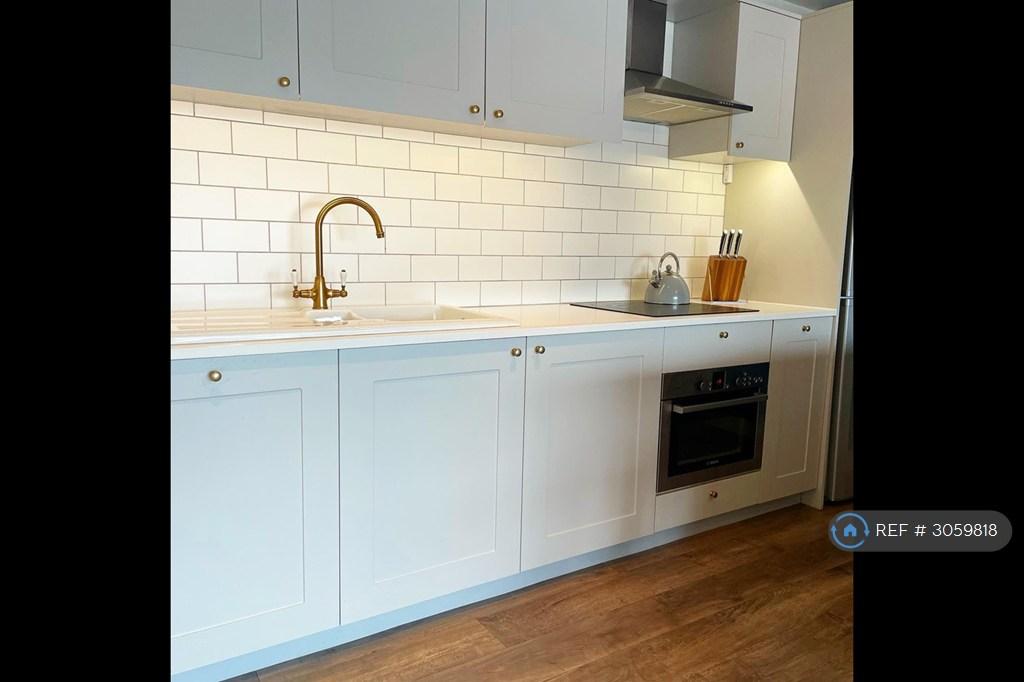 Apartment in Liverpool - View 5