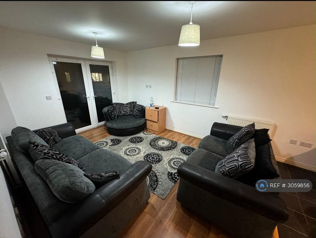 Apartment in Hayes - View 2