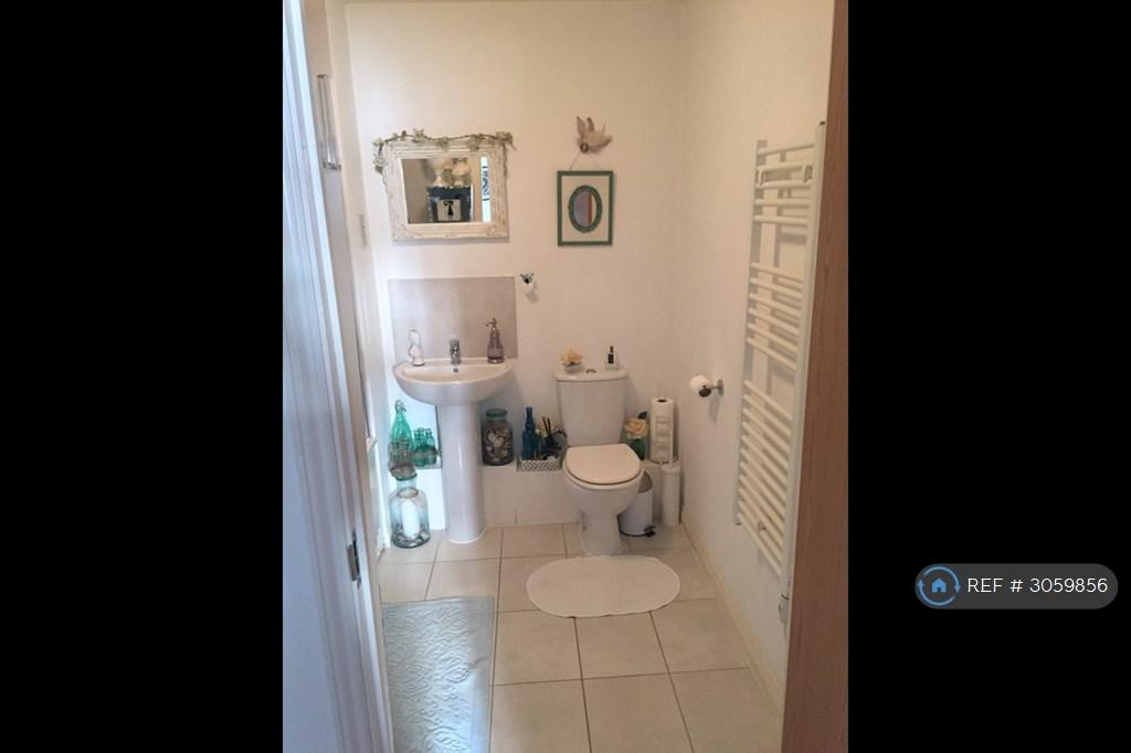 Apartment in Hayes - More