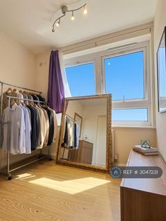 3 bedroom flat to rent, Philip Street, Eccles, Manchester, M30