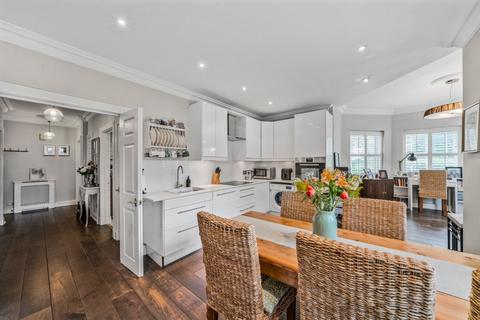 3 bedroom flat for sale, Trinity Church Road, Barnes, London, SW13
