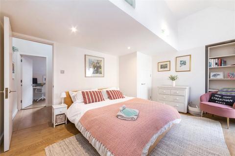 3 bedroom terraced house to rent, Curlew Street, London, SE1