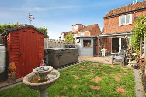 2 bedroom semi-detached house for sale, Bankcroft, LEAMINGTON SPA, Warwickshire, CV31