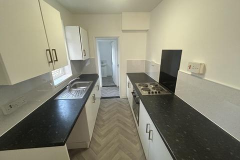 3 bedroom terraced house to rent, Alan Road, Suffolk IP3