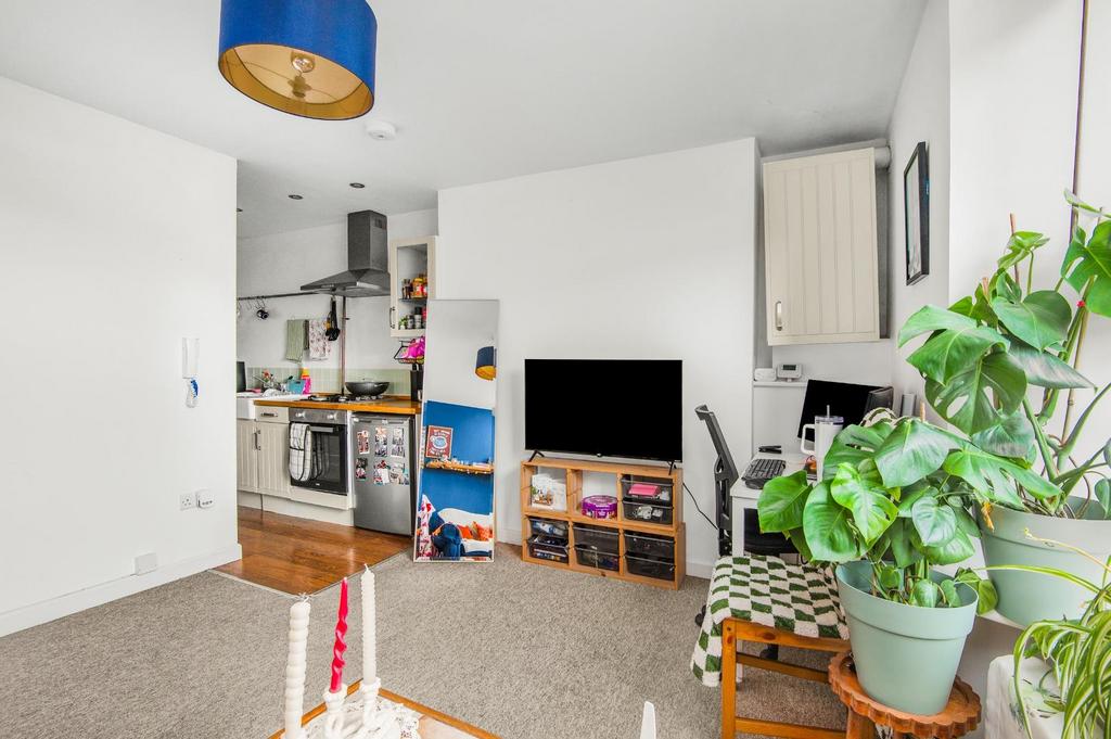 Apartment in Bristol - View 4