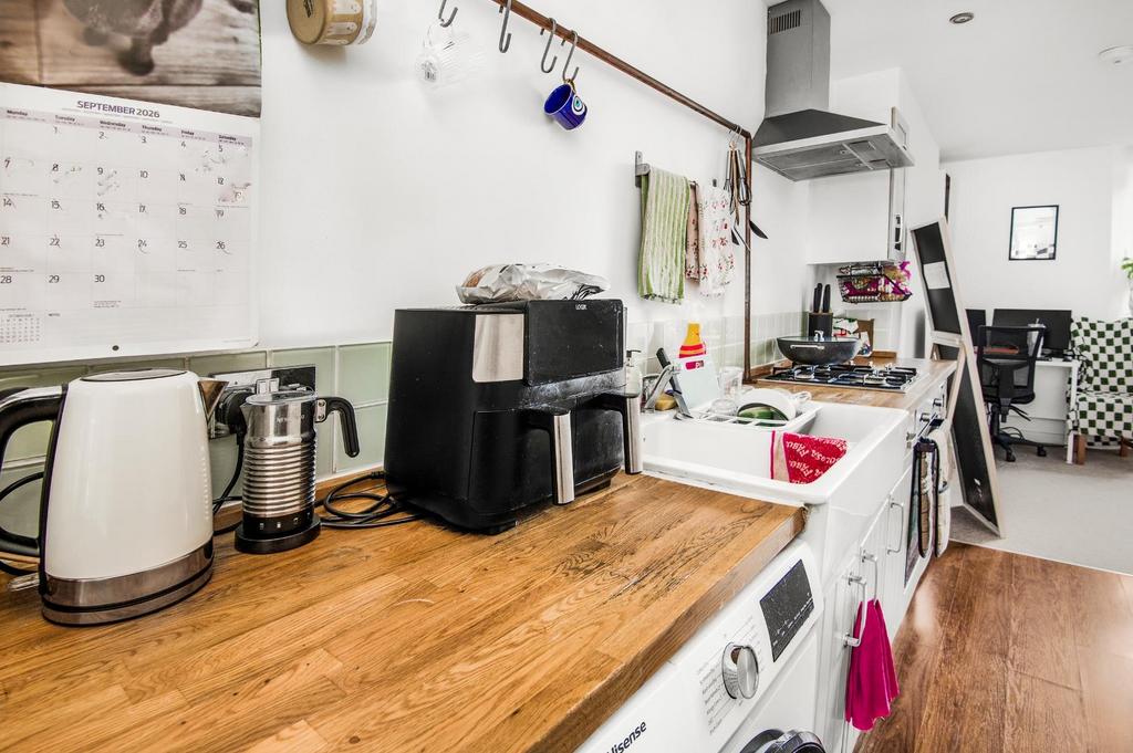 Apartment in Bristol - More