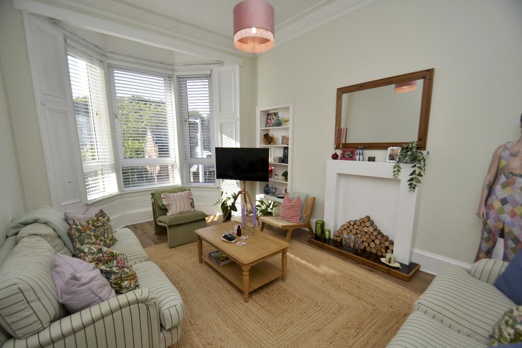 Apartment in Glasgow - View 2