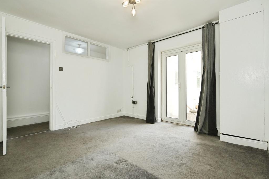 Apartment in East Sussex - View 5