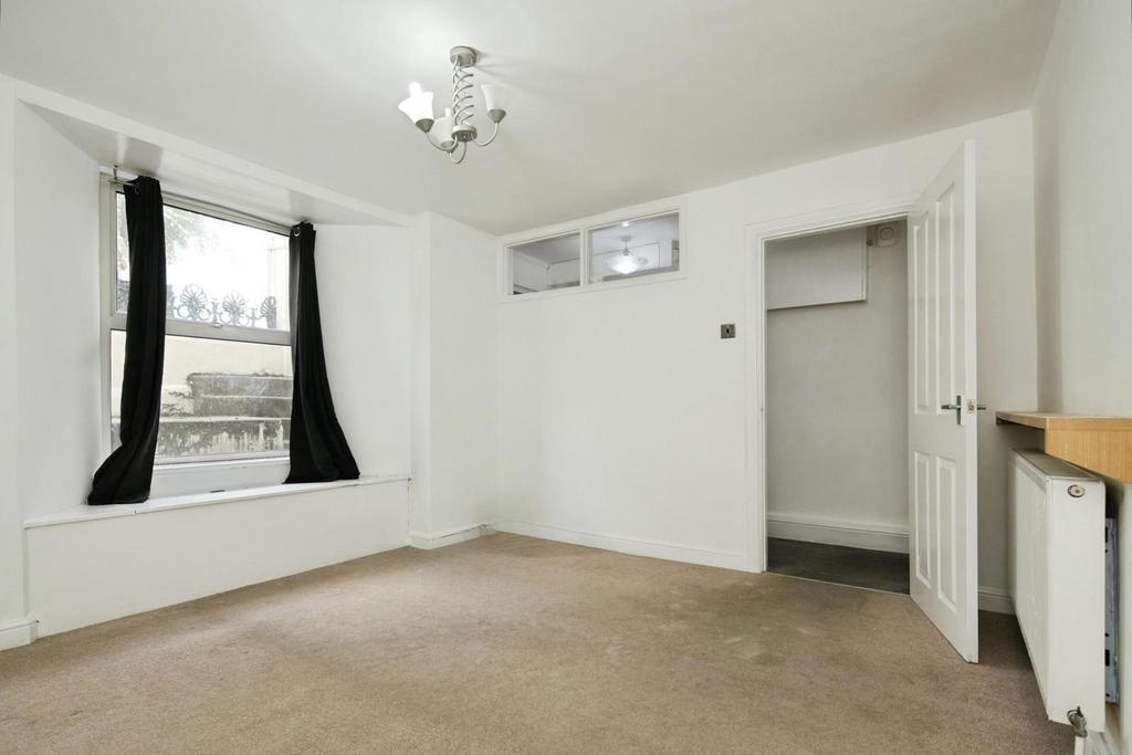 Apartment in East Sussex - View 4