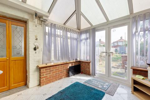 3 bedroom semi-detached house for sale, Totnes Road, Welling, DA16