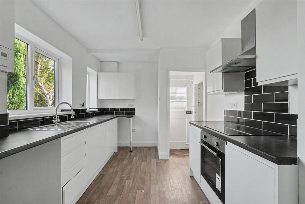 House in Nottingham, Beeston - View 4