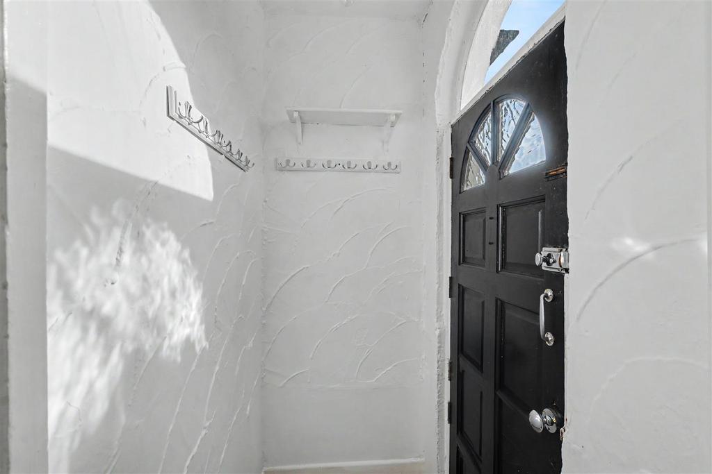 House in Nottingham, Beeston - View 5