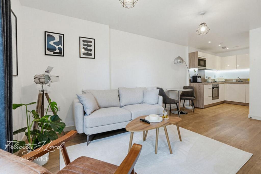 Apartment in LONDON - View 4