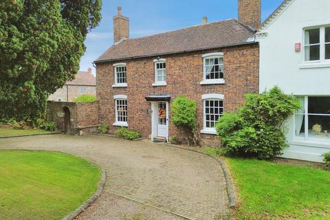4 bedroom semi-detached house for sale, Woodlands Lane, Telford TF4