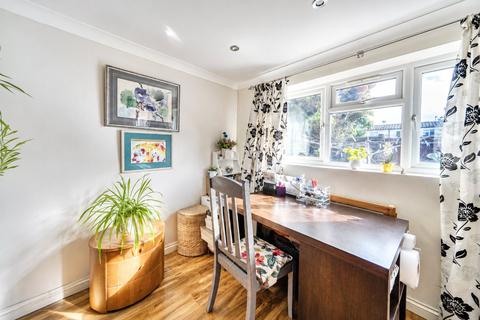 3 bedroom terraced house for sale, Salmond Close, Stanmore