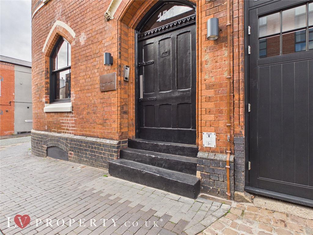 Apartment in Birmingham, Jewellery Quarter - View 4