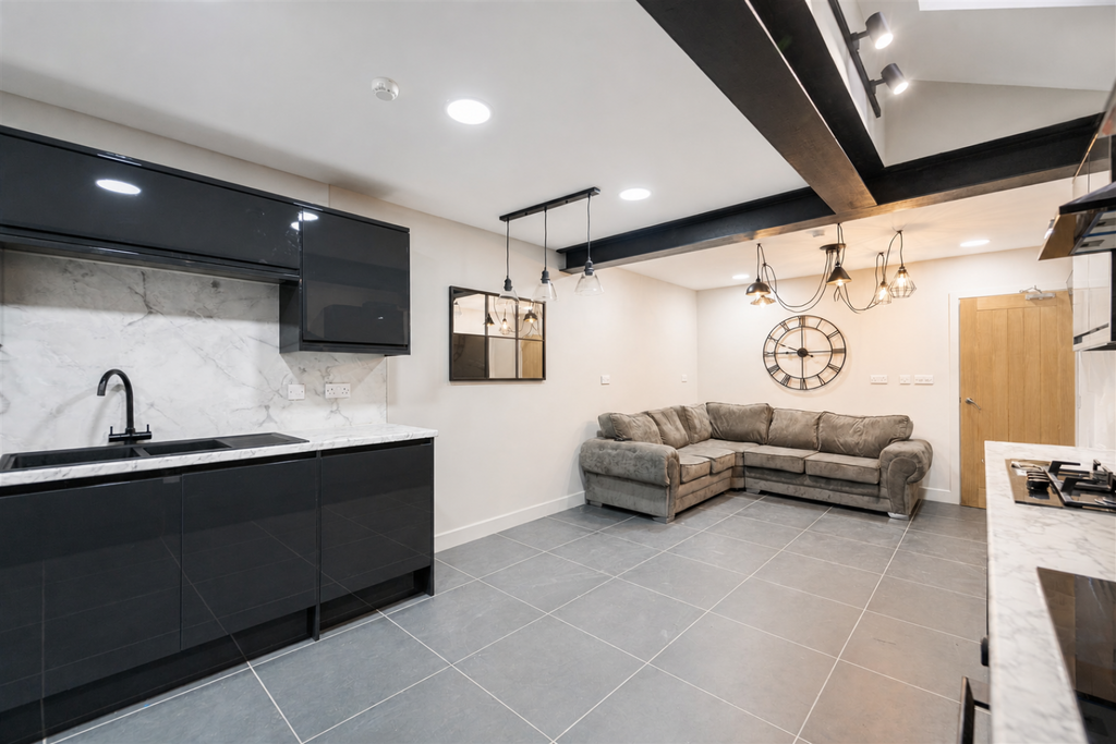 House in Birmingham, Bournbrook - More