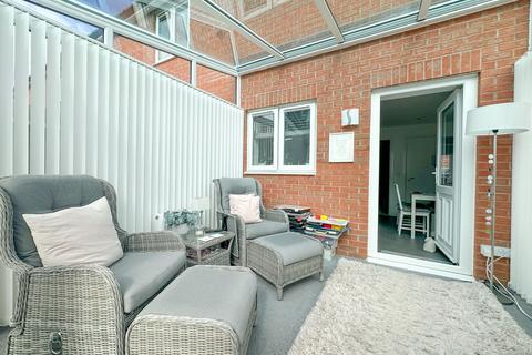 2 bedroom semi-detached house for sale, Thomas Avenue, Market Harborough LE16