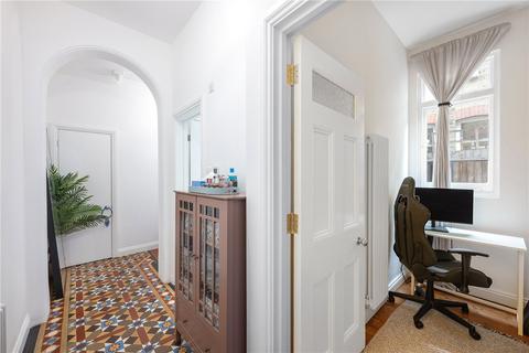 2 bedroom flat for sale, Trinity Rise, Herne Hill, London, SW2