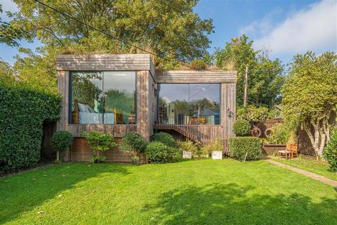 undefined, Wheatleys Eyot, Sunbury-On-Thames TW16