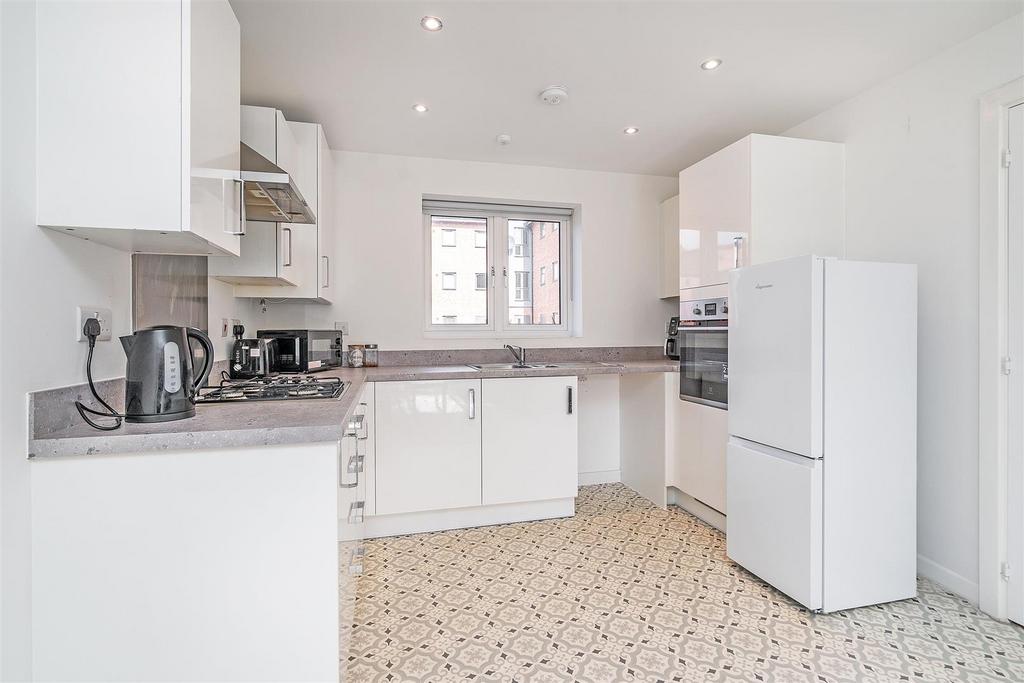 Apartment in Shirley - View 3